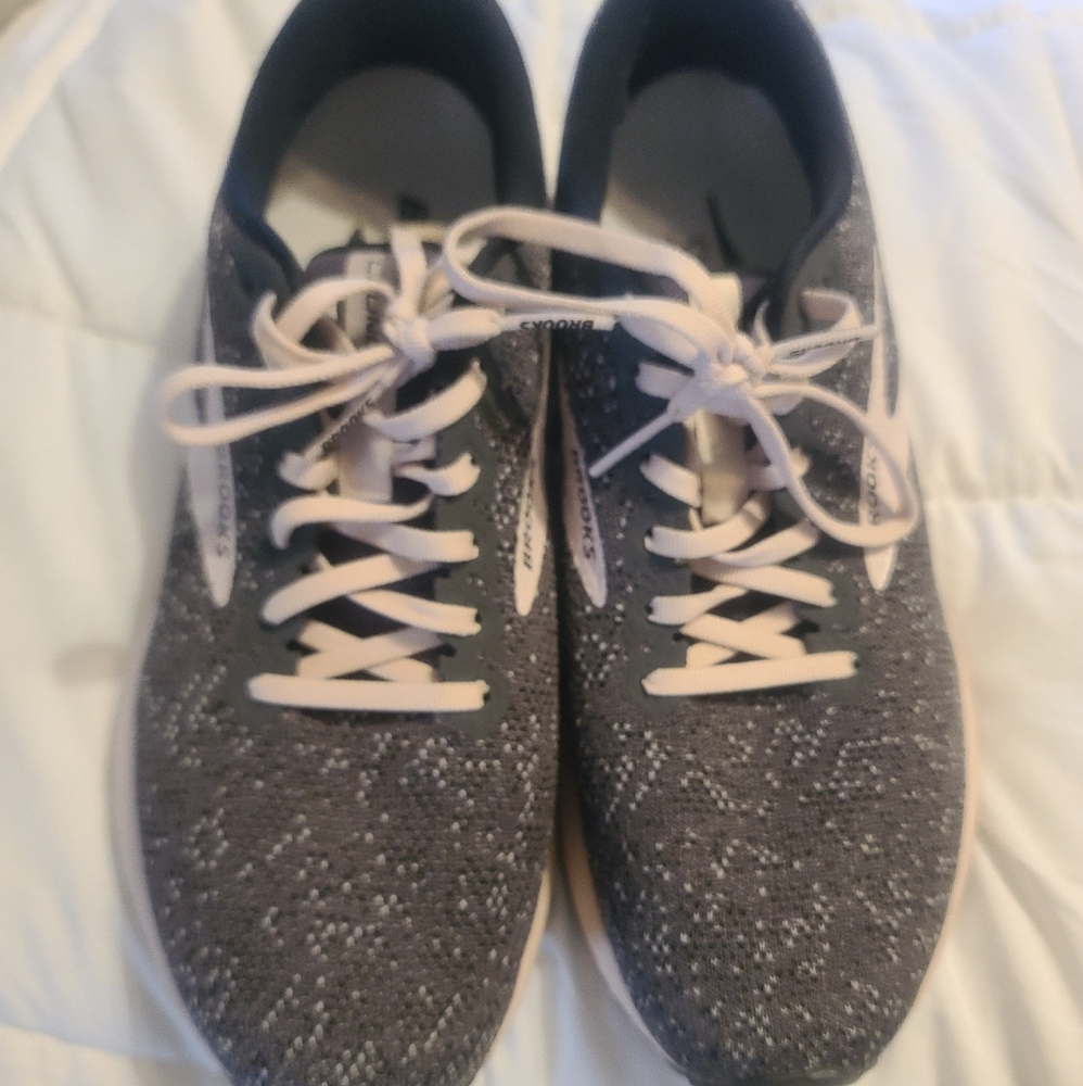Brooks Launch 7 womens running shoe size 11